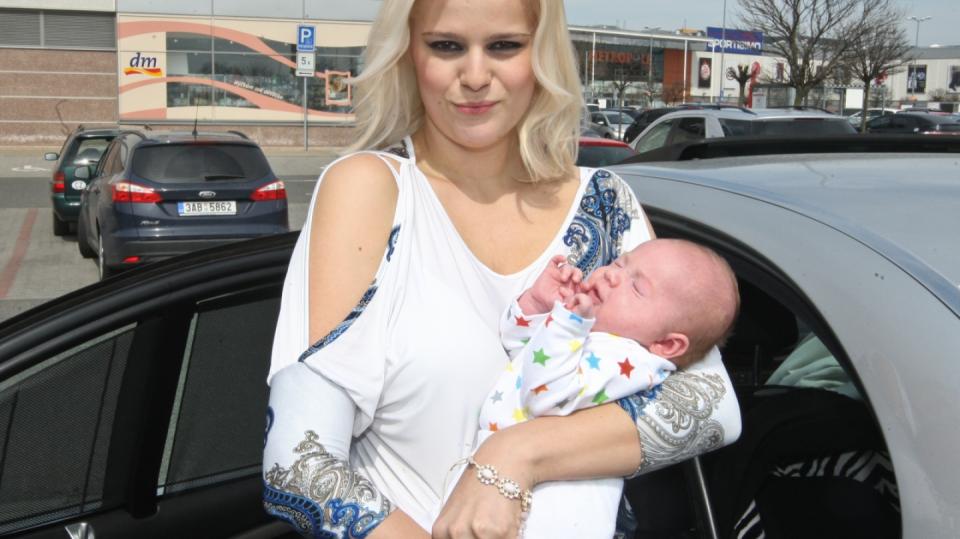 Ornella Štiková se pochlubila nejen novým účesem, ale i synem Quentinem.
